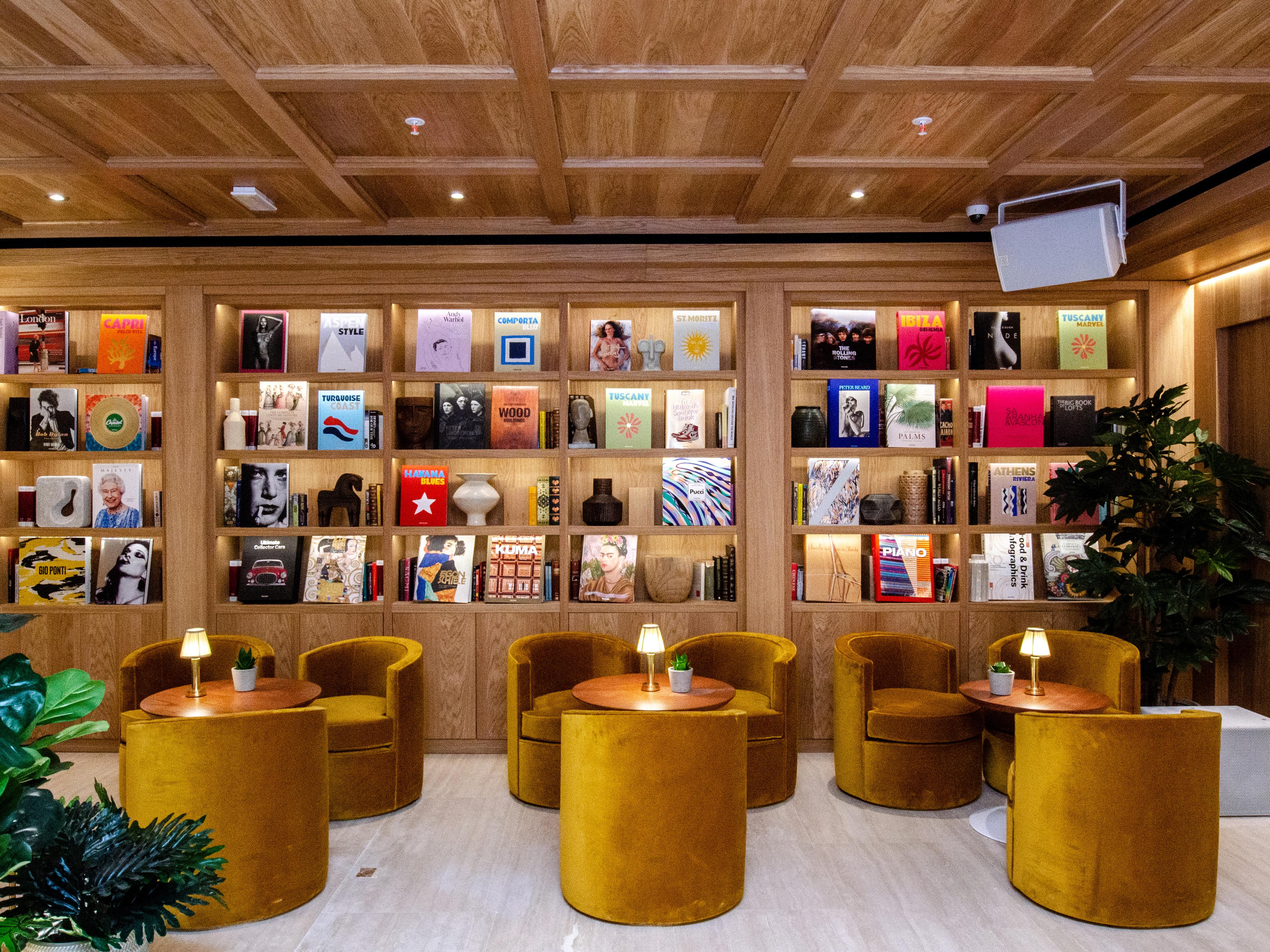 Browns Avenue Hotel Lisboa المظهر الخارجي الصورة Library