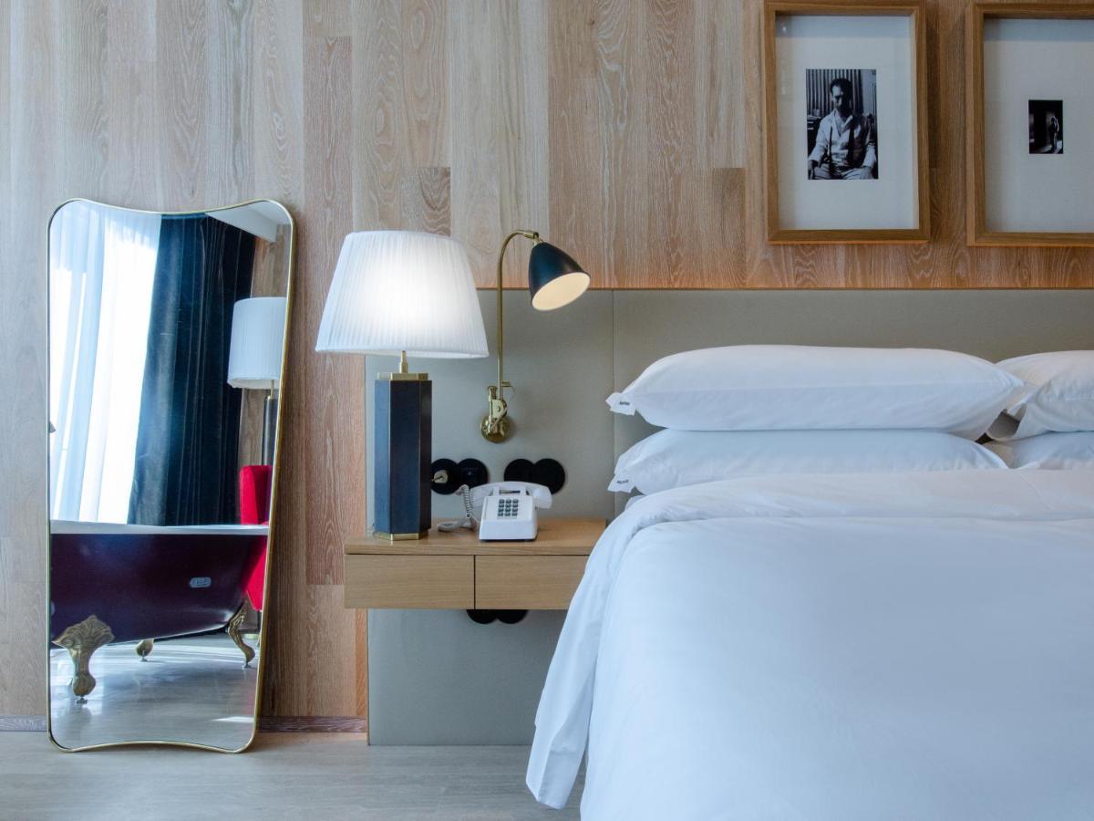 Browns Avenue Hotel Lisboa المظهر الخارجي الصورة A bedroom at the Standard East Village