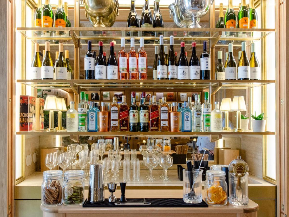 Browns Avenue Hotel Lisboa المظهر الخارجي الصورة The bar at the Ritz