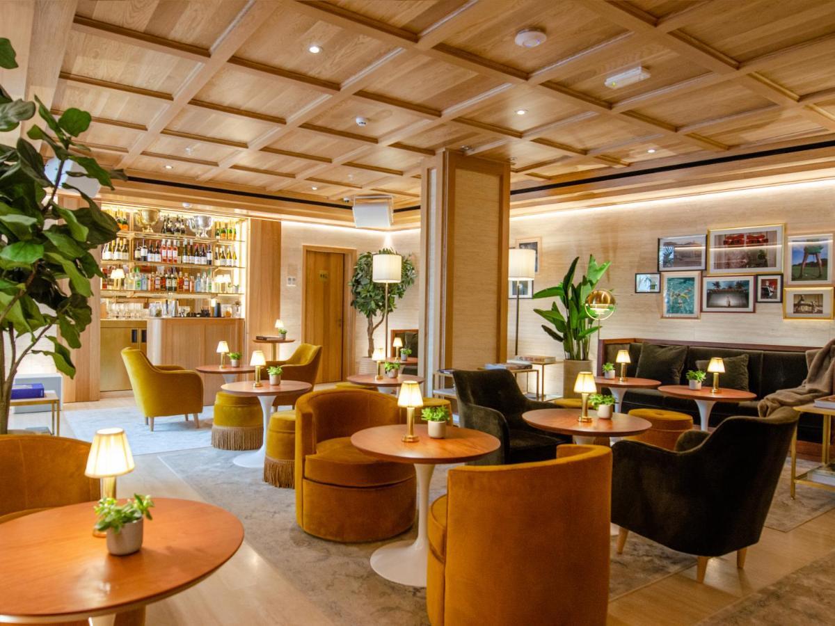 Browns Avenue Hotel Lisboa المظهر الخارجي الصورة The Lounge at London Heathrow Airport